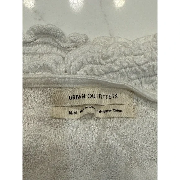 Urban Outfitters Size M Lace Crochet Ruffle Sleeve Crop Top - Picture 4 of 4